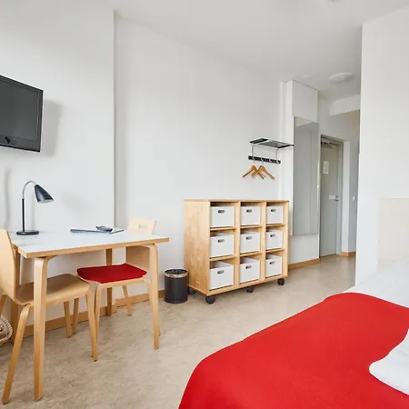 Aparthotel Toeoeloe Towers 4*