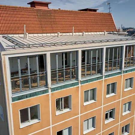 Toeoeloe Towers 4*
