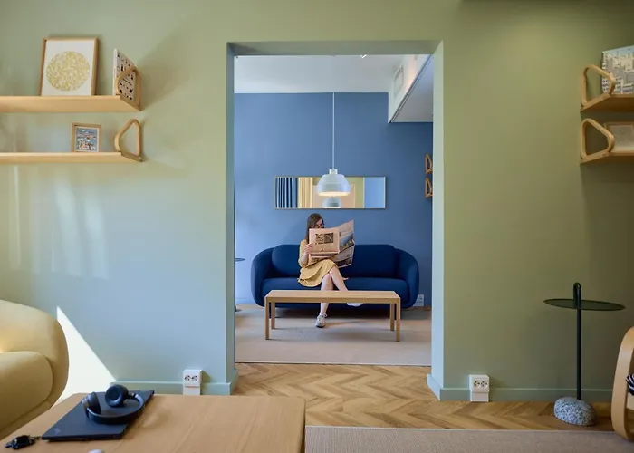 Aparthotel Toeoeloe Towers 4*