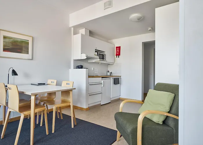 Toeoeloe Towers Aparthotel 4*