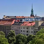 Hotel apartamentowy Toeoeloe Towers Helsinki