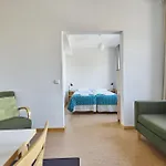 Hotel apartamentowy Toeoeloe Towers Helsinki