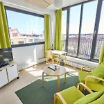 Toeoeloe Towers Hotel apartamentowy Helsinki