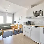 Toeoeloe Towers 4*