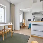 Hotel apartamentowy Toeoeloe Towers Helsinki