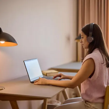 شقة فندقية Toeoeloe Towers 4*