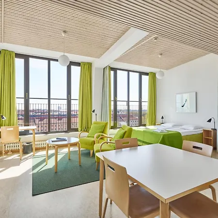 Aparthotel Toeoeloe Towers 4*