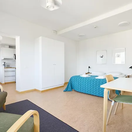 Toeoeloe Towers Aparthotel 4*