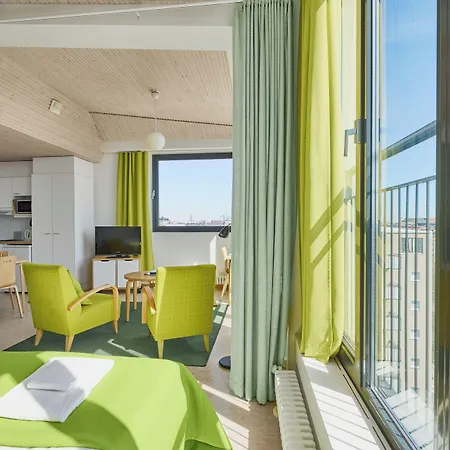Toeoeloe Towers 4*