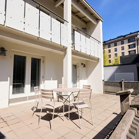 Toeoeloe Towers Aparthotel