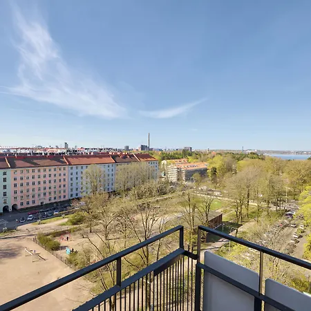 Aparthotel Toeoeloe Towers Helsinki