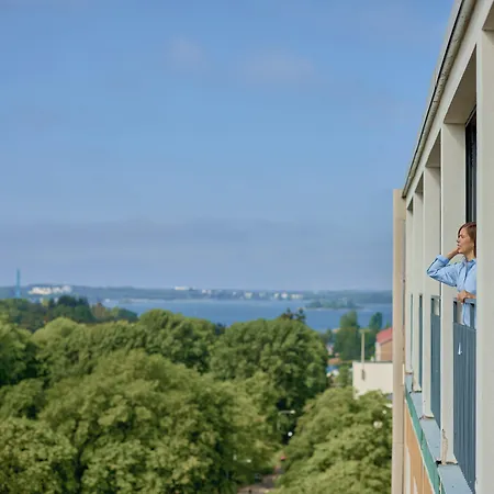 Toeoeloe Towers Aparthotel 4*