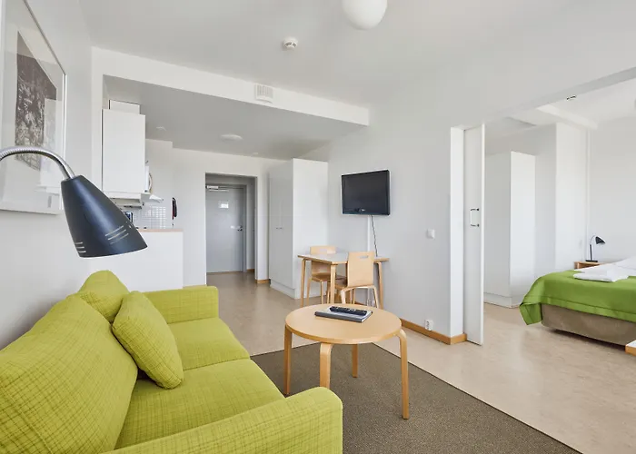 Toeoeloe Towers Aparthotel 4*