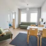 شقة فندقية Toeoeloe Towers 4*