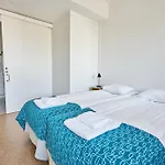 Toeoeloe Towers 4*